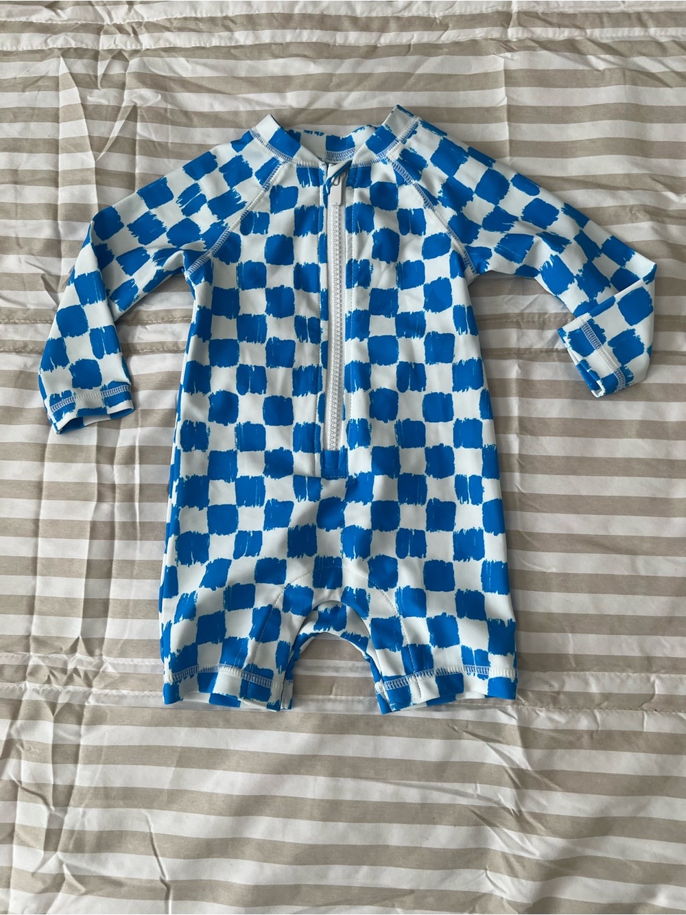 Old navy baby boy swimsuit size 6-12months
